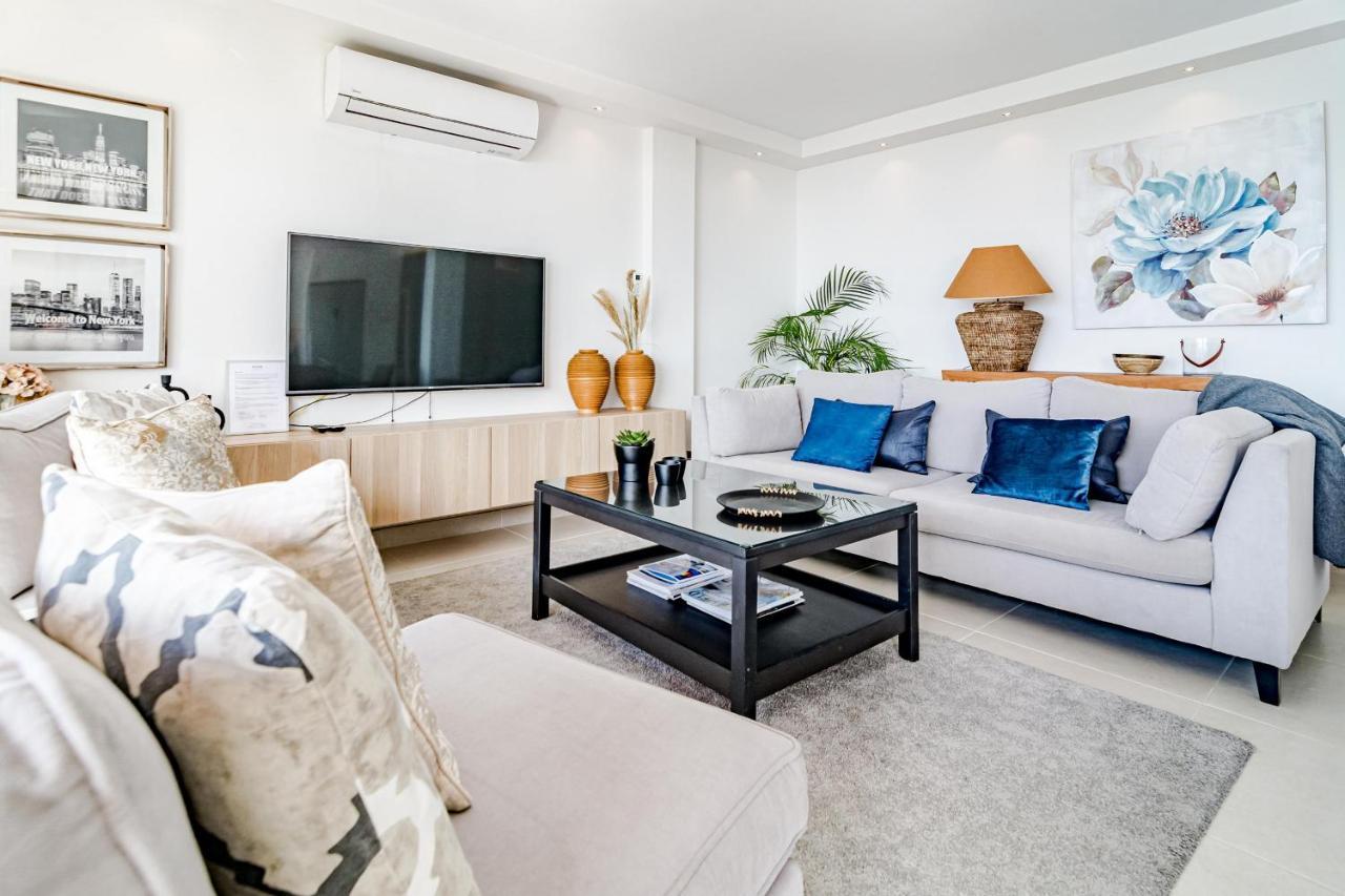 Cp - Modern Beachside Apartment In Estepona Esterno foto